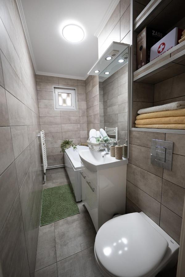 L&R Boutique Apartment Otelu Rosu Εξωτερικό φωτογραφία